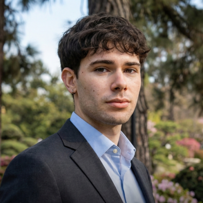 Matias Rau bekerman